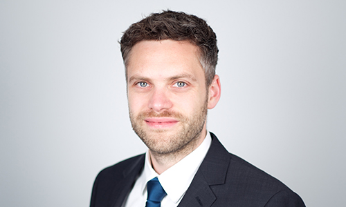 Portrait von Prof. Dr. Tobias Brückmann